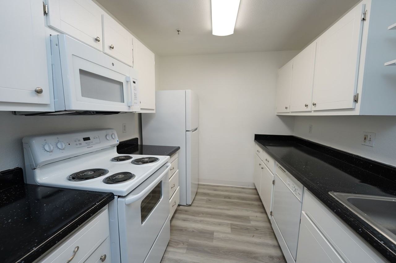 Walnut Grove Senior Apartments - Photo 6 of 27