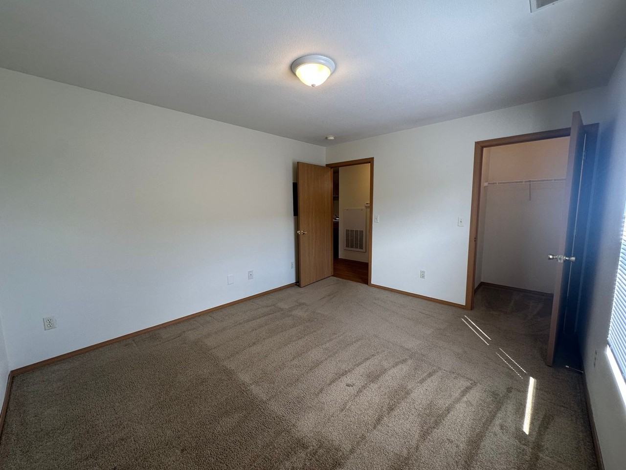 Main & Veterans Crossing - Photo 6 of 17