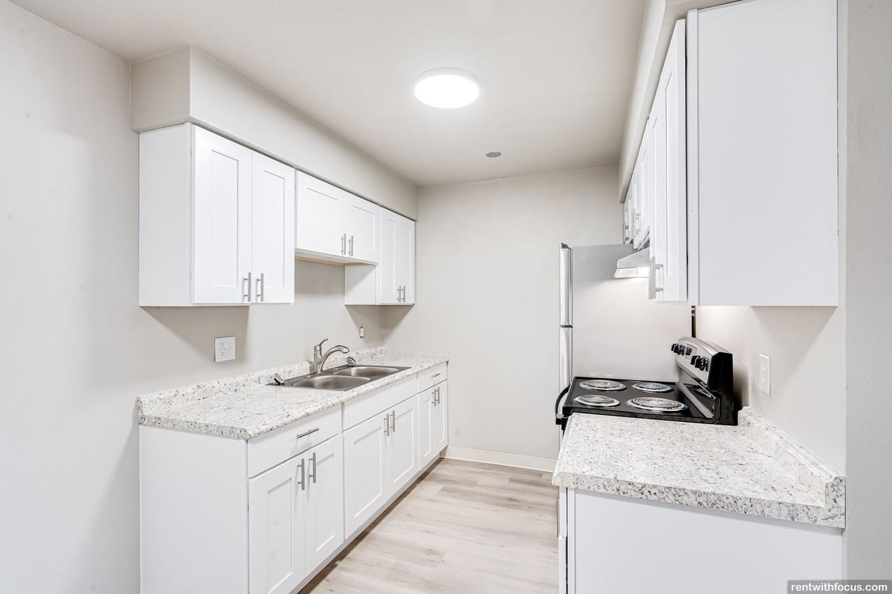 EVERGREEN PLACE - Photo 2 of 22