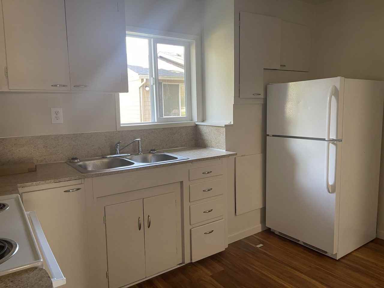 022-Cedar Grove Apartments - Photo 4 of 7