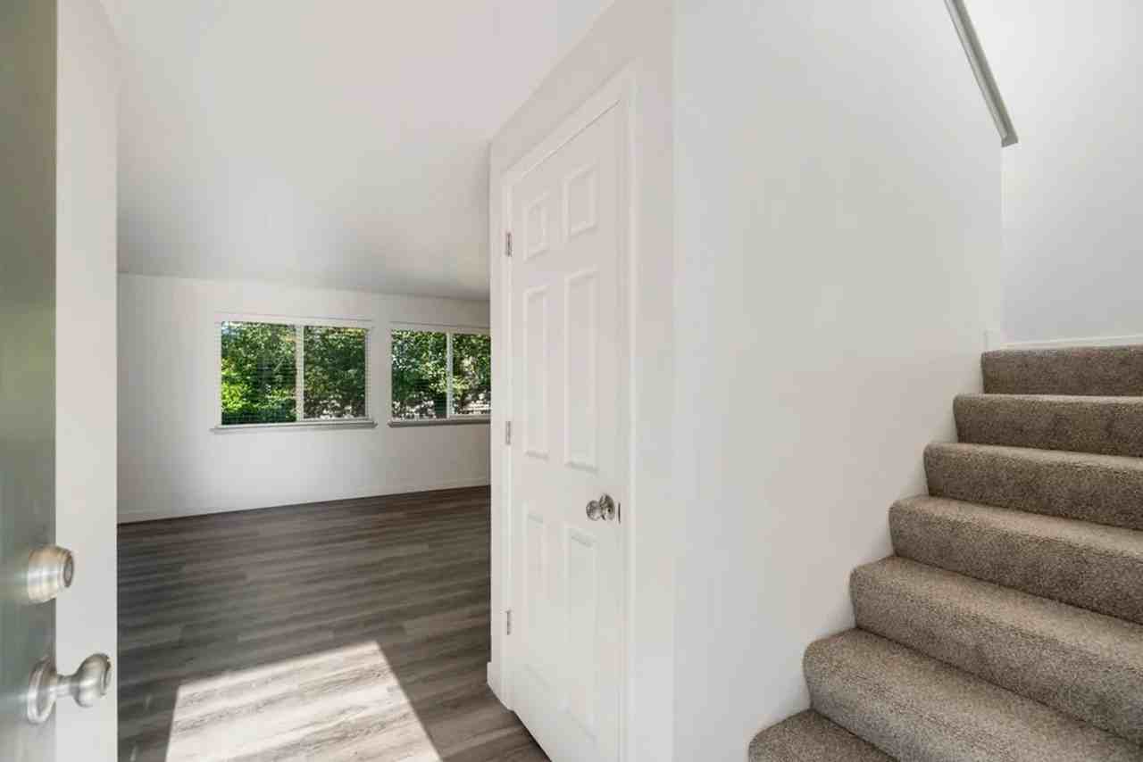 McKinley Court - Photo 5 of 35