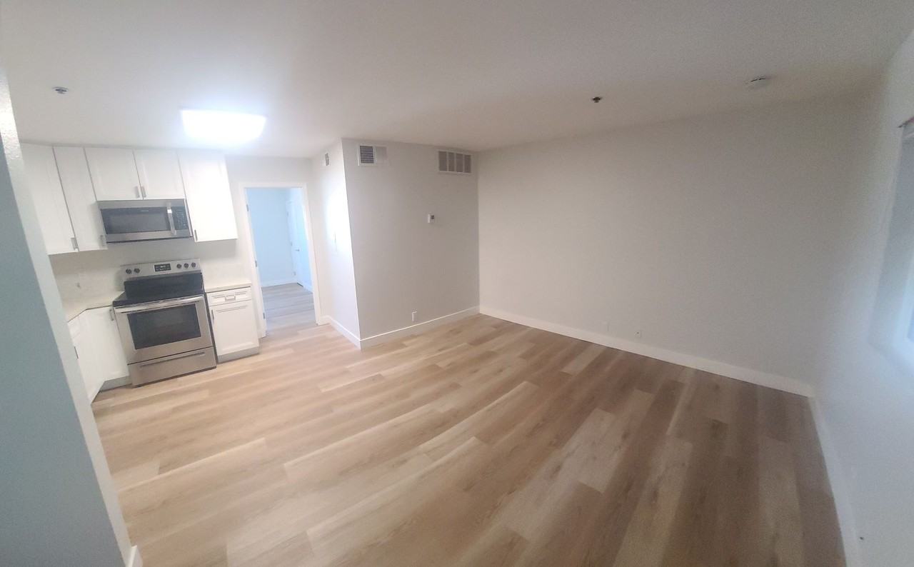 Georgia Regency Senior Apartments - Photo 2 of 27