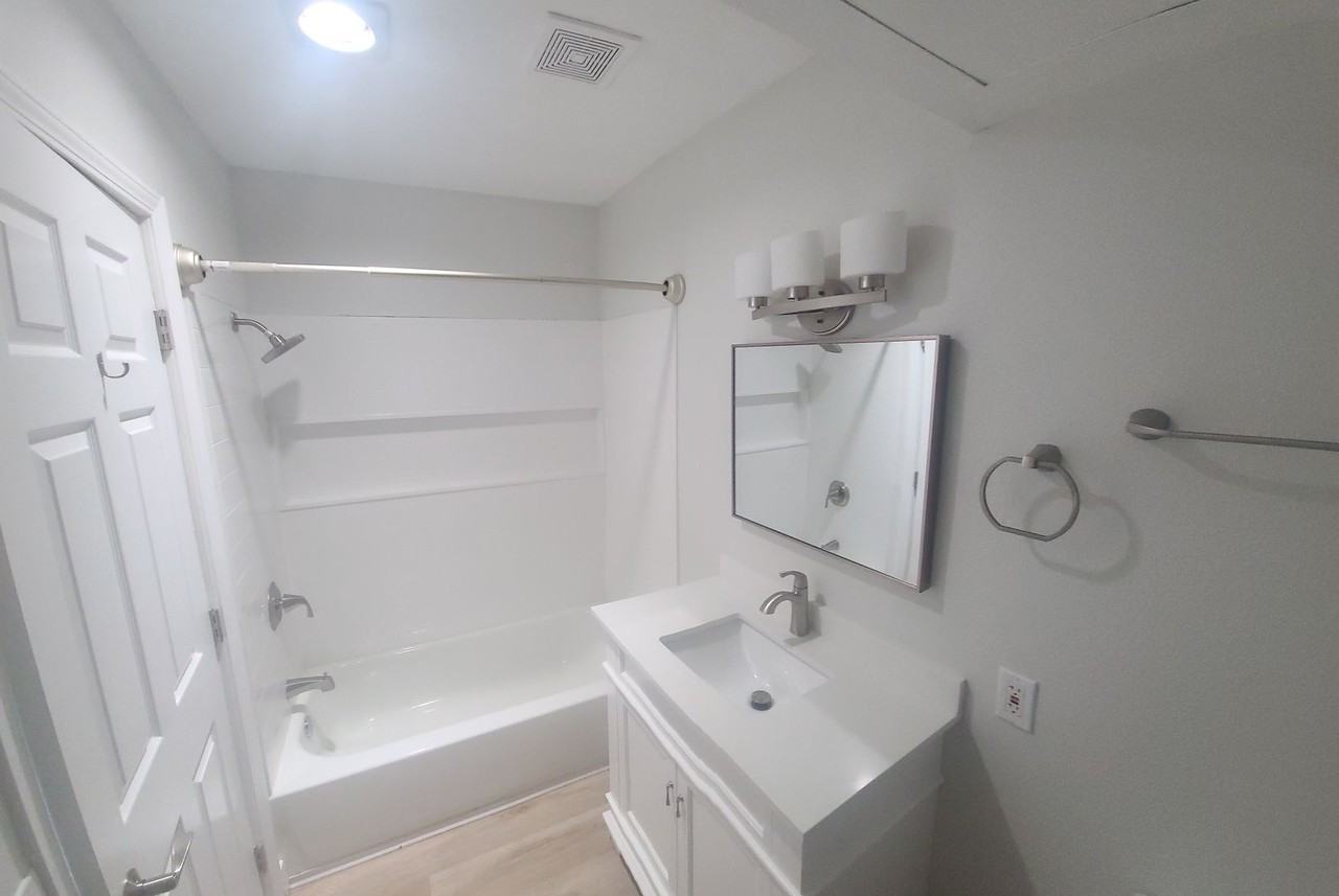 Georgia Regency Senior Apartments - Photo 6 of 27