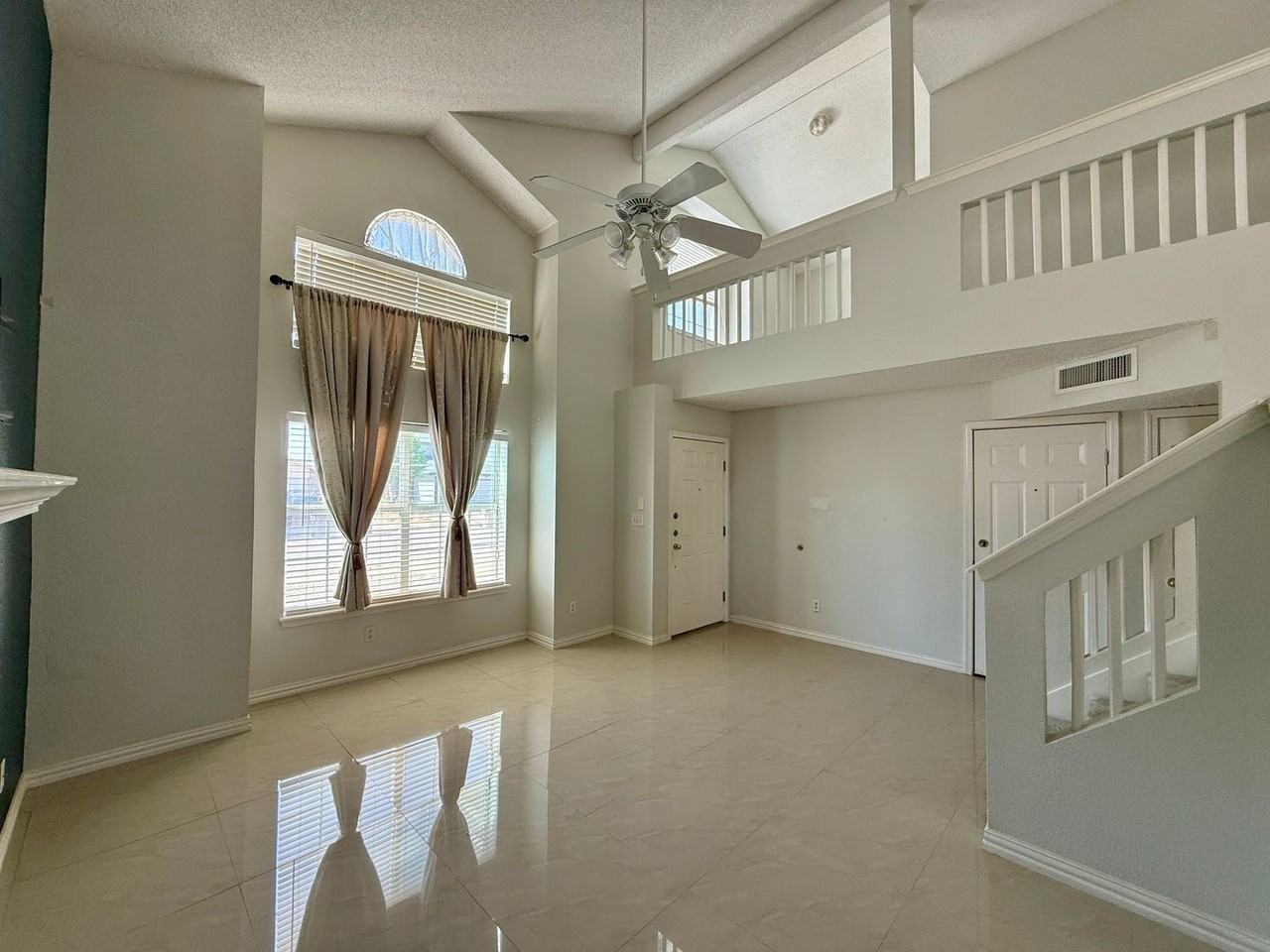 701 Linda Johnson - Photo 3 of 16