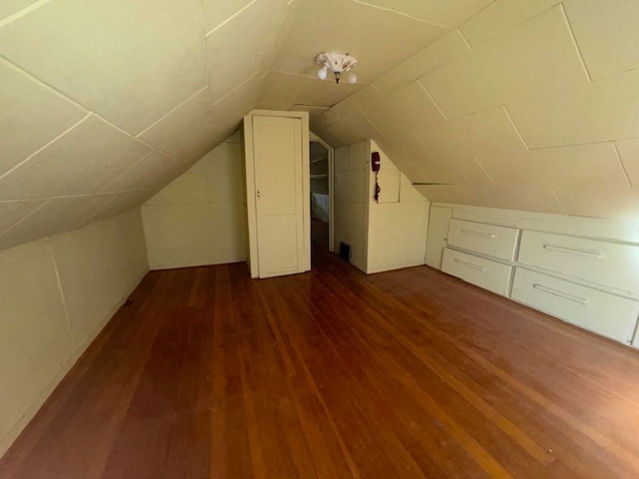 706 S Lake Ave - Photo 6 of 11