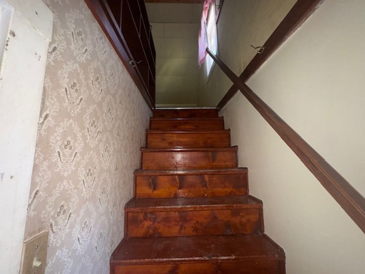 706 S Lake Ave - Photo 6 of 35