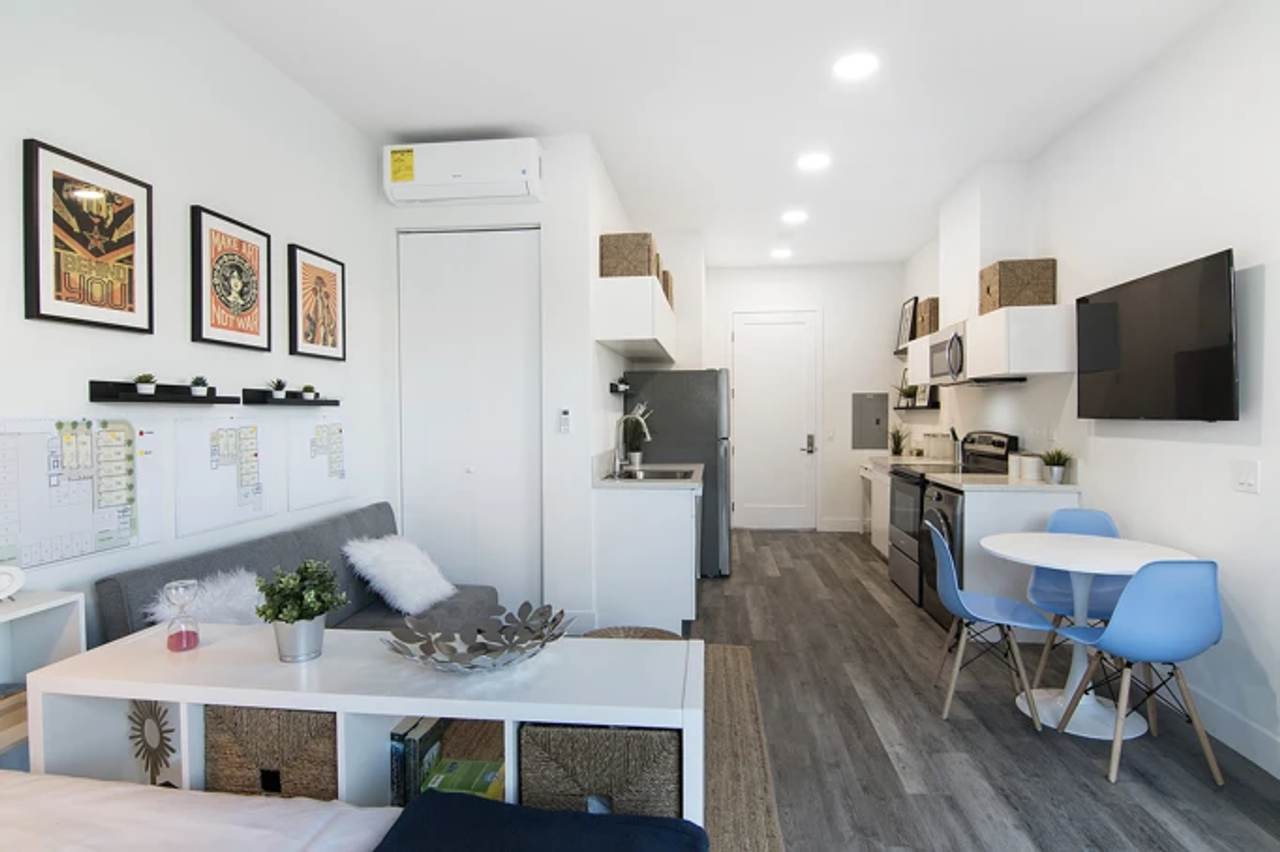 Cocoon 20 - Photo 3 of 11