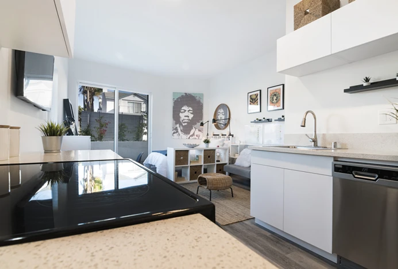 Cocoon 20 - Photo 7 of 11