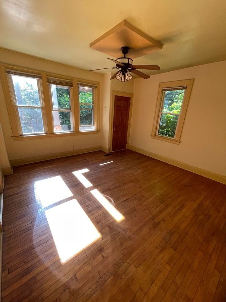 1821A N Pulaski St - Photo 4 of 23