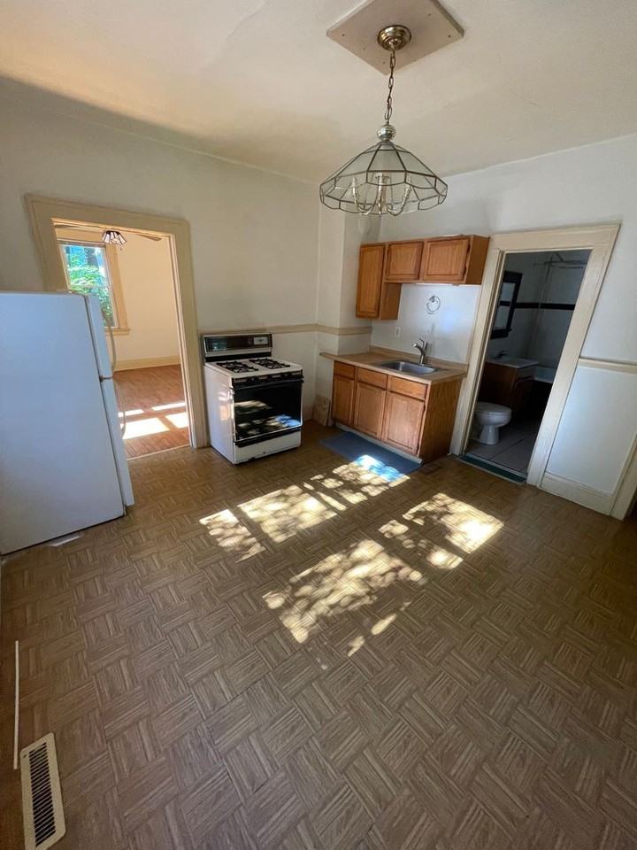 1821A N Pulaski St - Photo 5 of 23