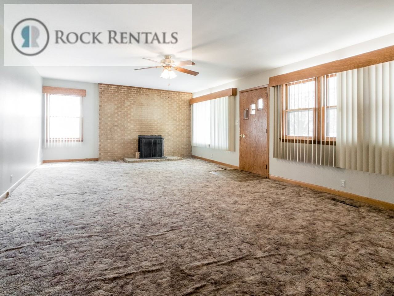 200 S Mill St - Photo 2 of 13