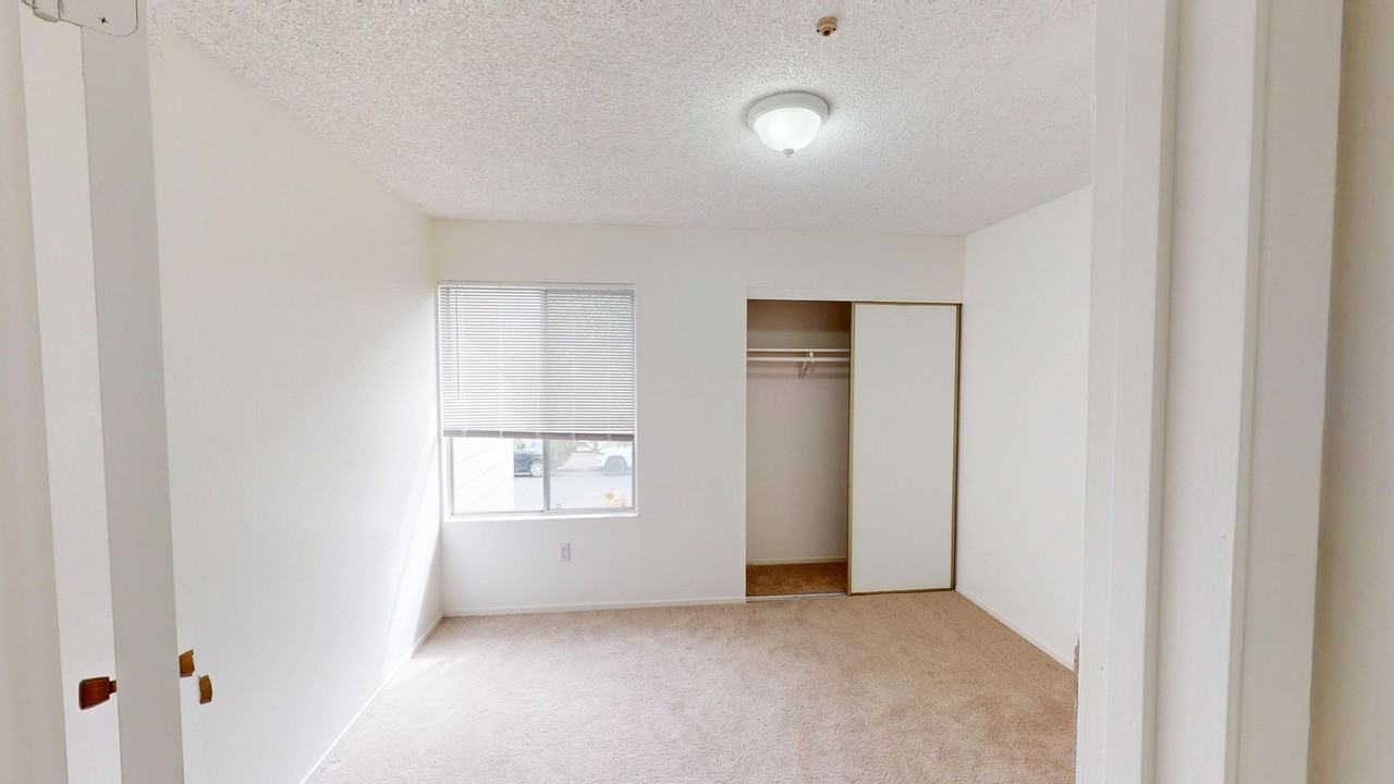 Kingwood Apartments - Photo 3 of 10