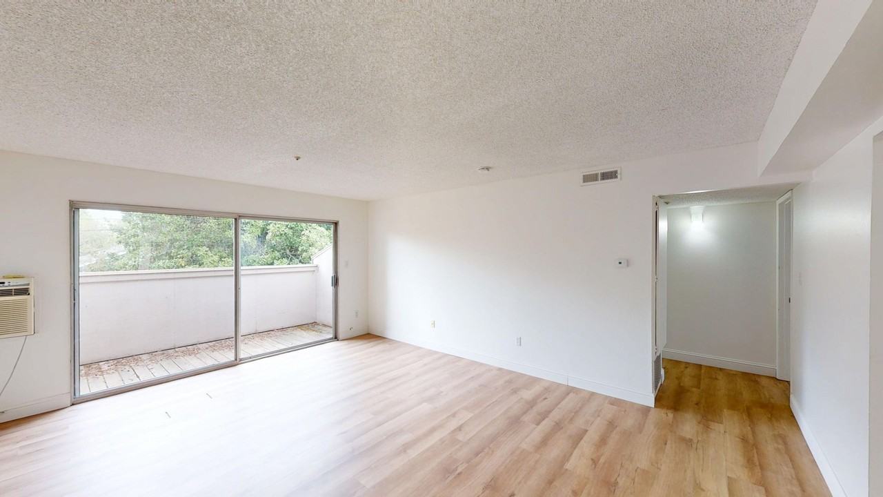 Kingwood Apartments - Photo 6 of 10