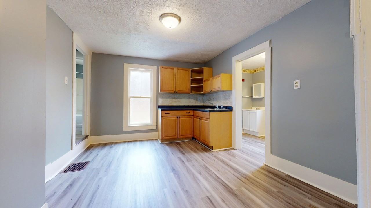 430 Harmon Ave - Photo 2 of 11