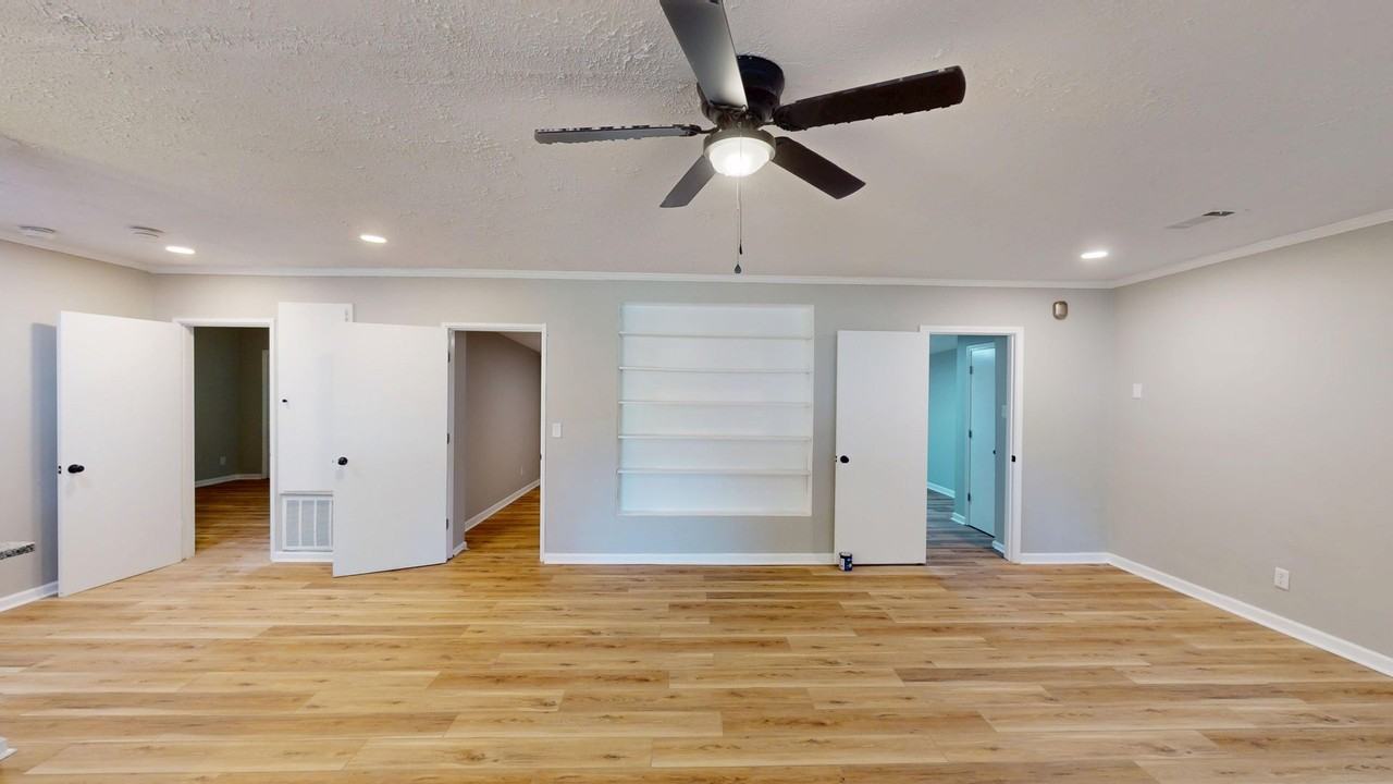 237 S Northington St - Photo 5 of 20