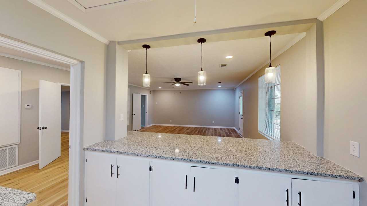 237 S Northington St - Photo 6 of 20