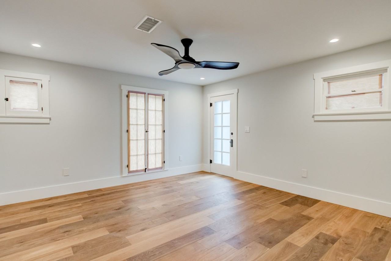 261 N Grand St - Photo 6 of 26