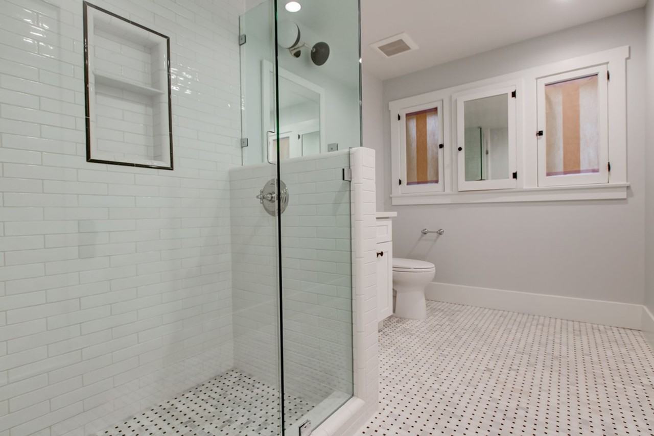 261 N Grand St - Photo 7 of 26