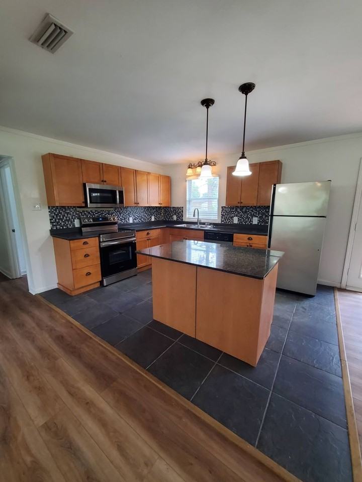 2850 Copeland Rd - Photo 3 of 15
