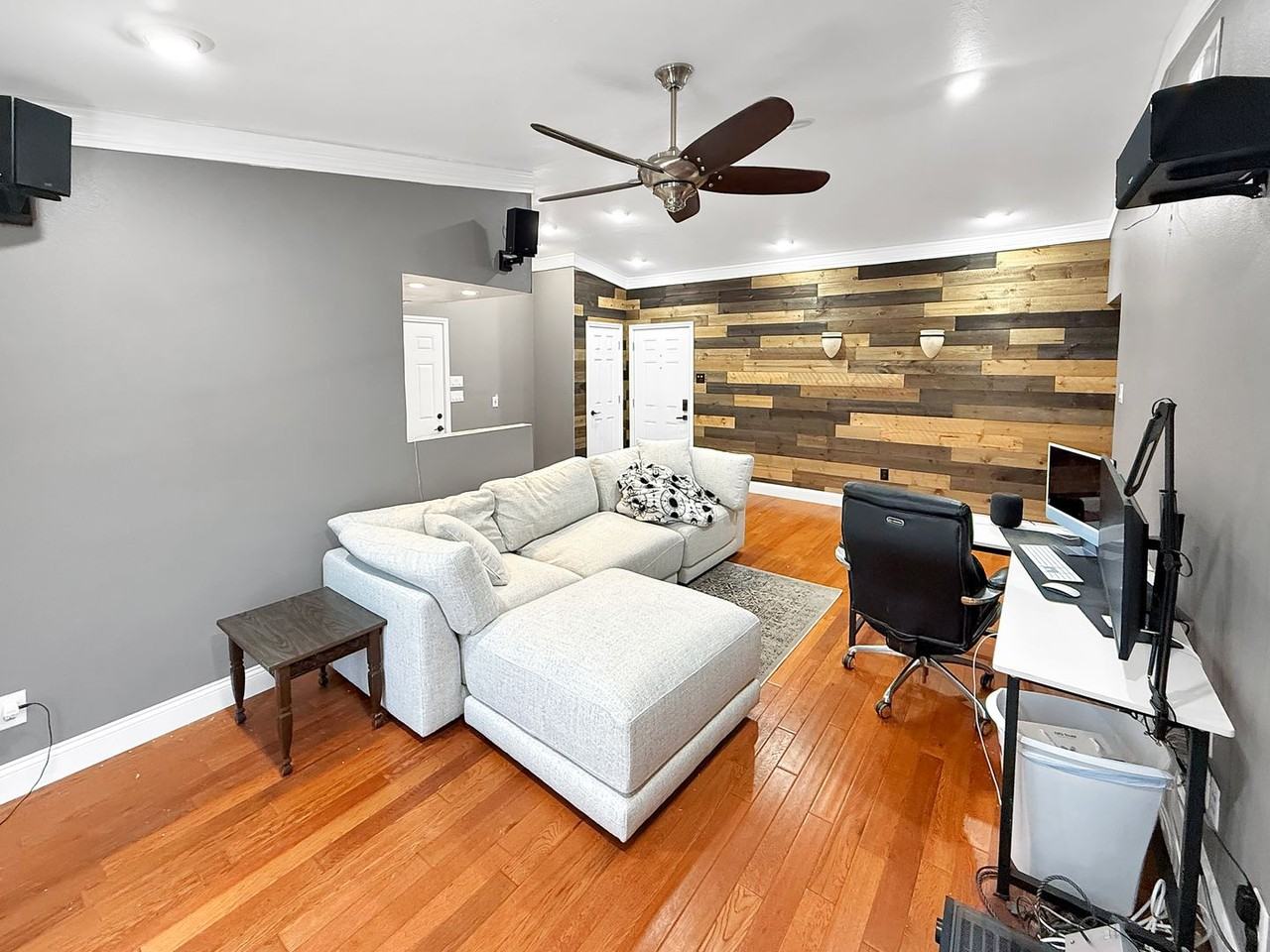 2110 Snowmass Ln - Photo 5 of 18