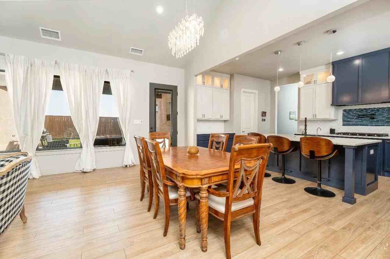 1205 Buckingham Ave - Photo 7 of 22