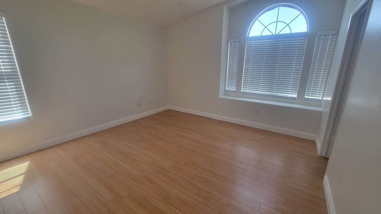 3514 Amur Maple Dr - Photo 2 of 16