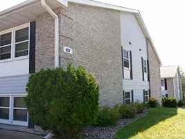 featured image of 927 Briar Ln