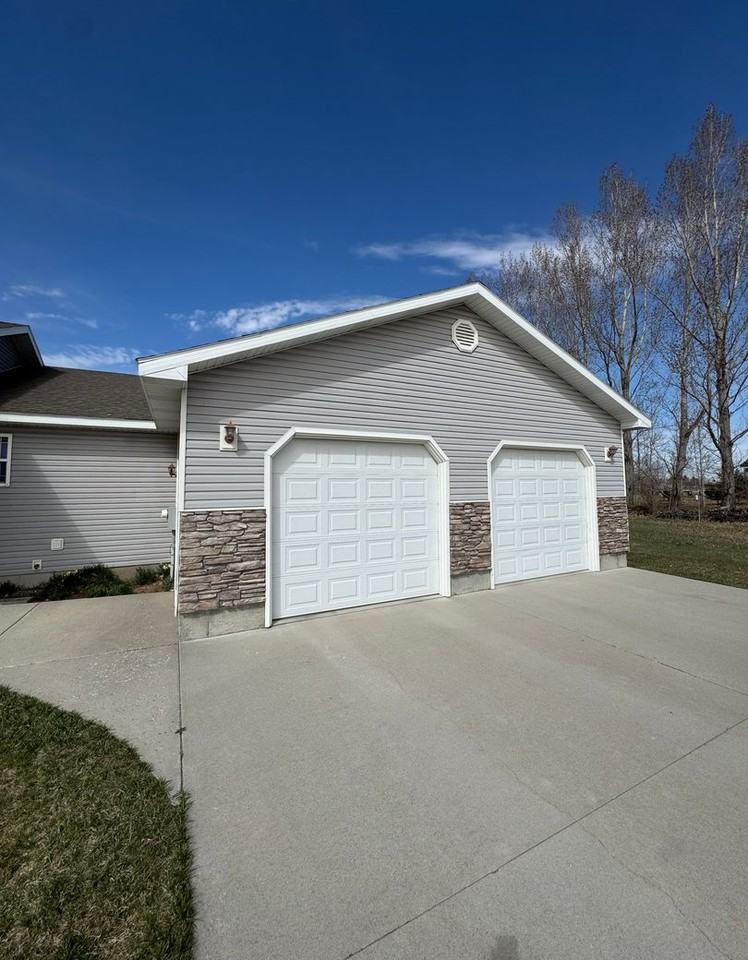 1151 N 2700 W - Photo 3 of 30