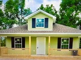 featured image of 198 Pond View Dr