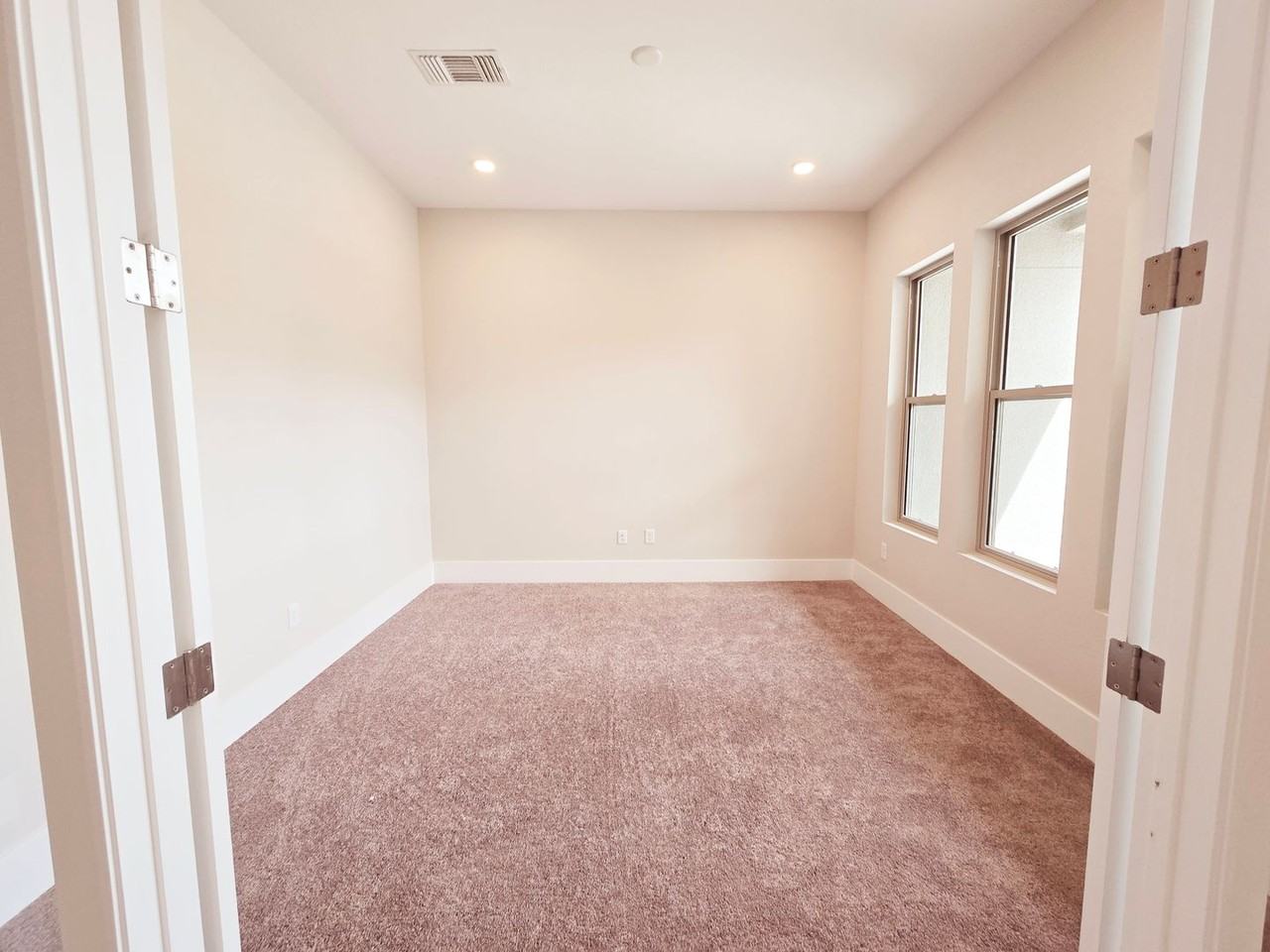 5103 Slatestone St - Photo 4 of 50