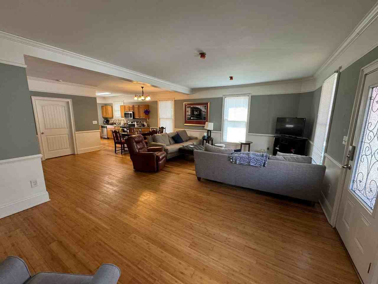 762 Barber Street - Photo 4 of 22