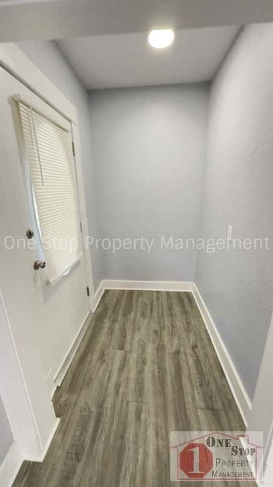 2445 Wabash Ave - Photo 2 of 19