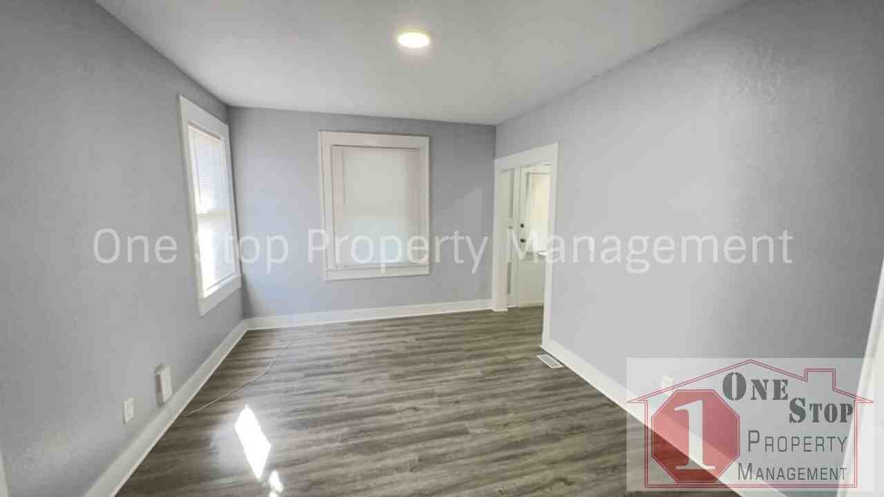 2445 Wabash Ave - Photo 3 of 19