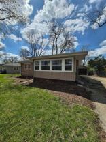 205 Meadowbrook Dr - Photo 1 of 1