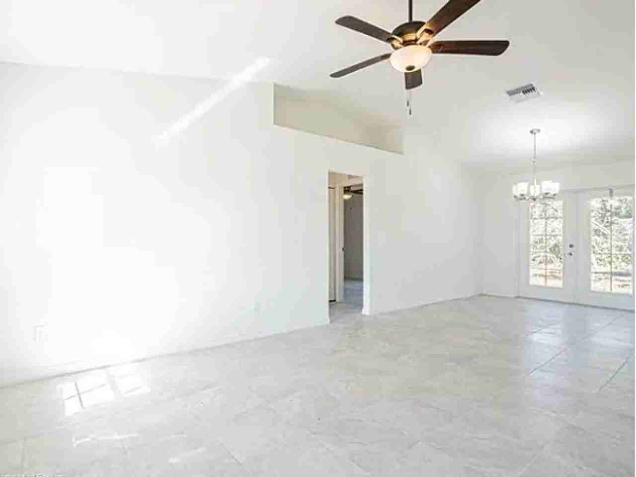 457 Aloha Ave - Photo 4 of 19