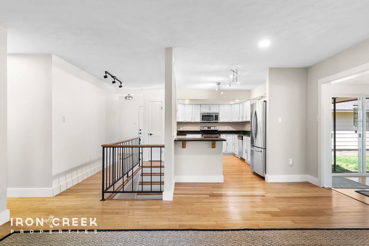 26 Saint Andrews Rd - Photo 3 of 36