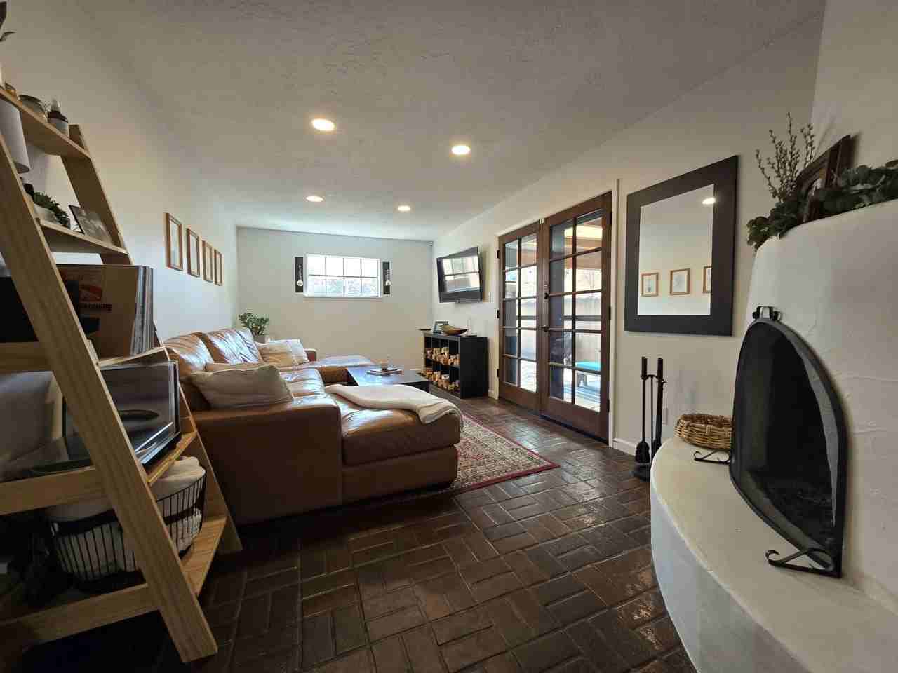 1030 Don Diego Ave - Photo 2 of 42