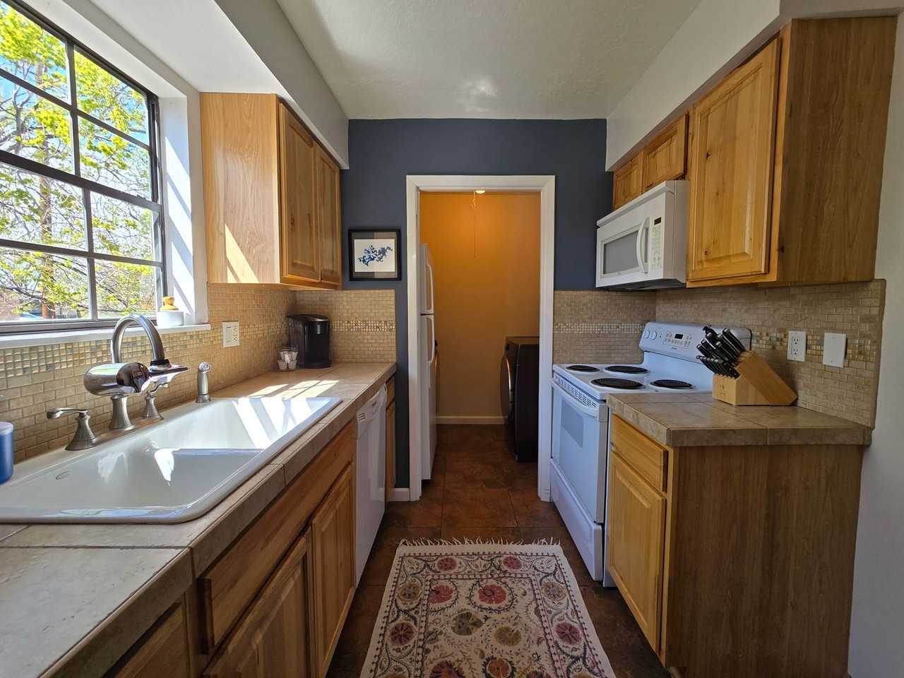 1030 Don Diego Ave - Photo 6 of 42