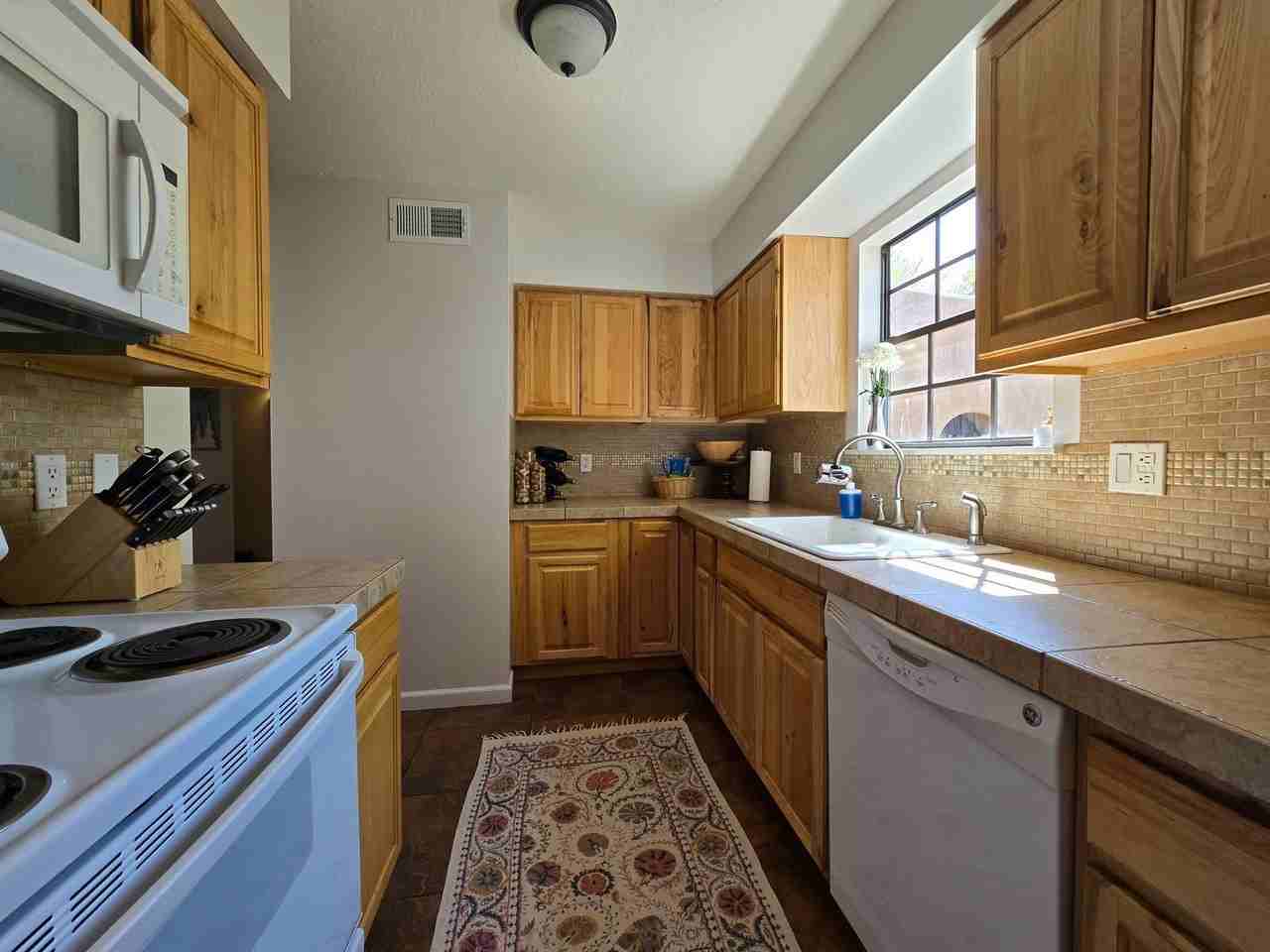 1030 Don Diego Ave - Photo 7 of 42