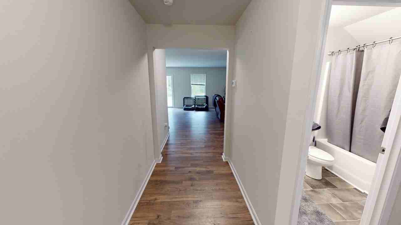 517 Phoenix Ln - Photo 2 of 39
