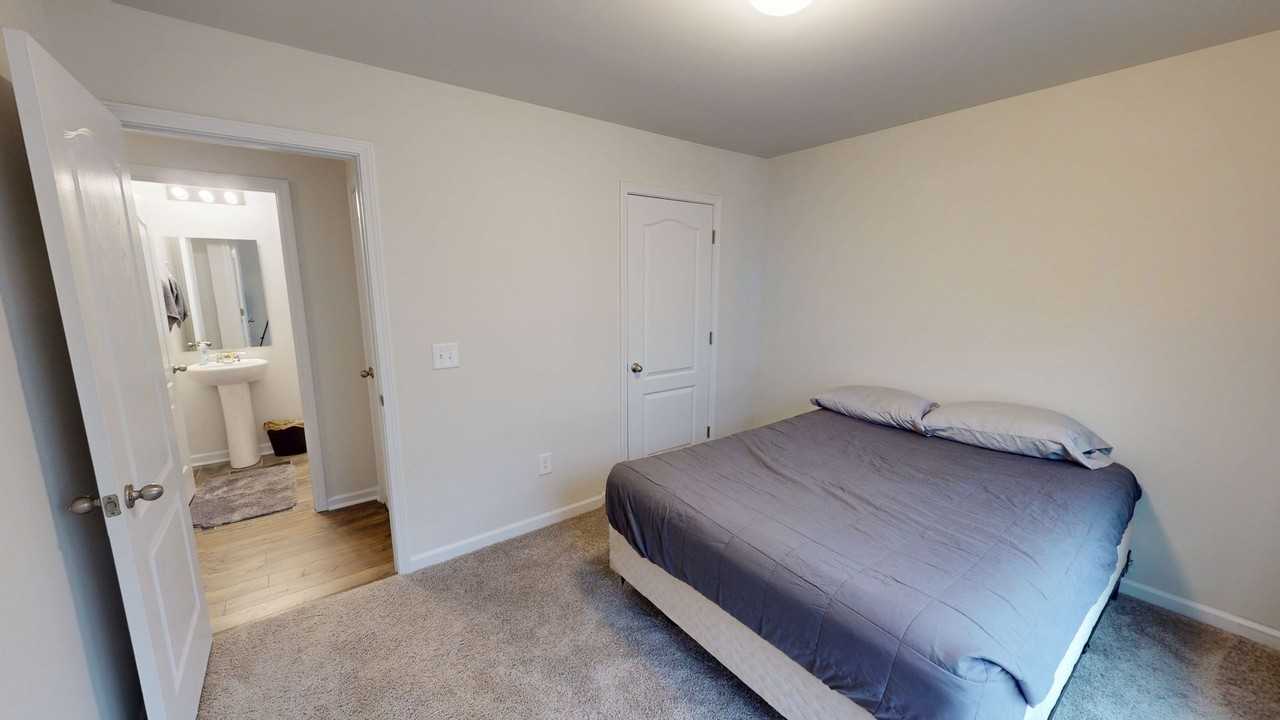 517 Phoenix Ln - Photo 6 of 39
