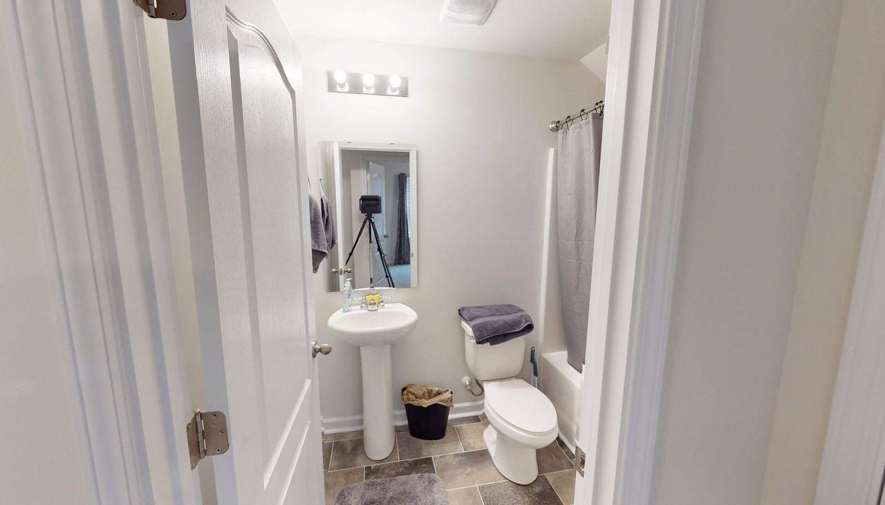 517 Phoenix Ln - Photo 7 of 39