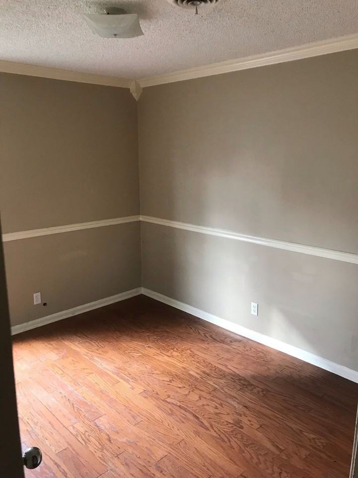 300 Holly Ridge Dr - Photo 3 of 19