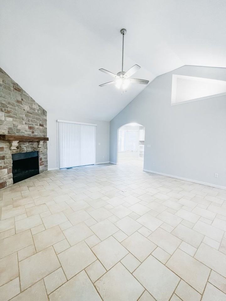 879 W Heather Glen Rd - Photo 3 of 31