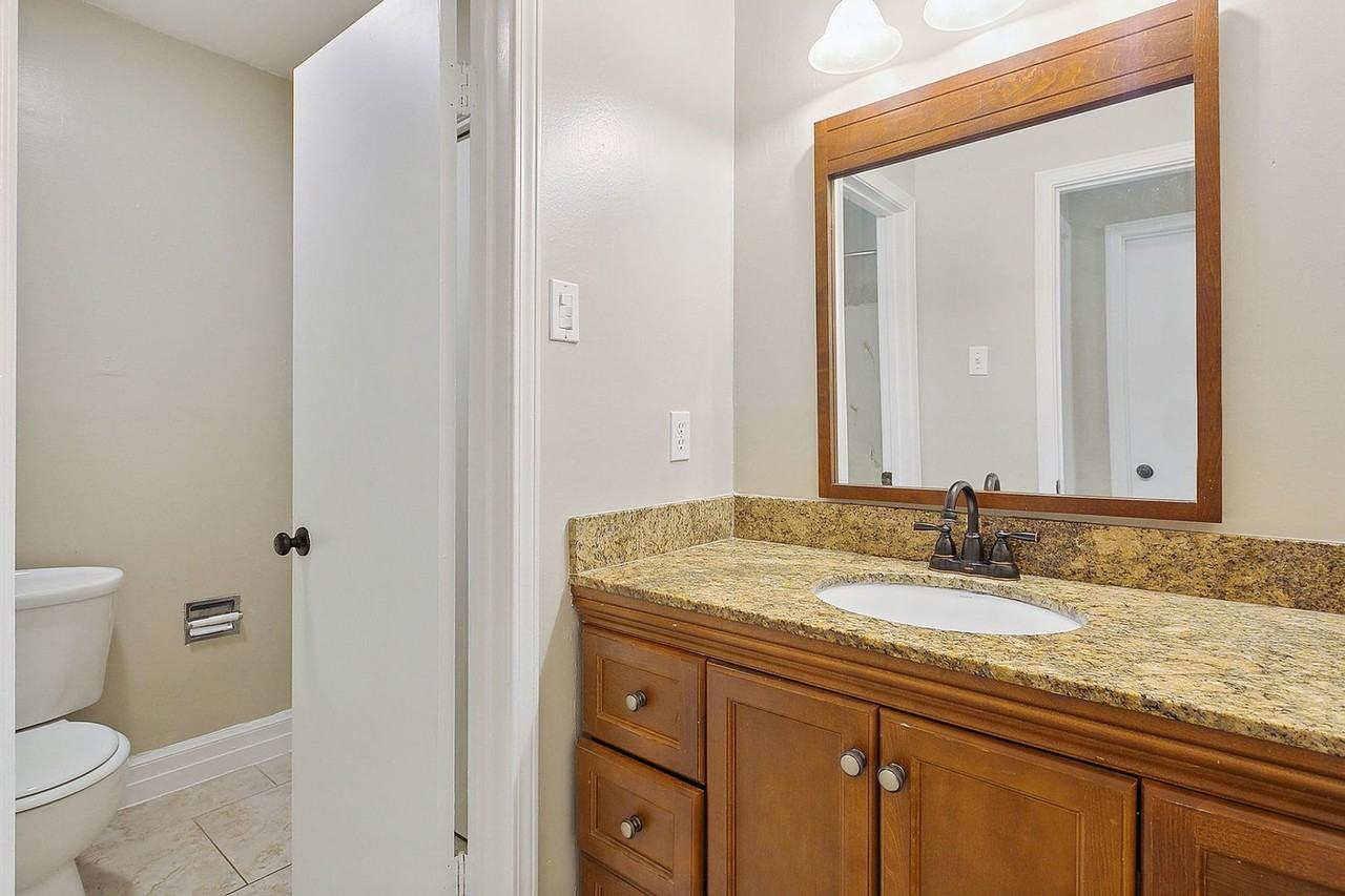 5549 Hamerick Dr - Photo 6 of 17