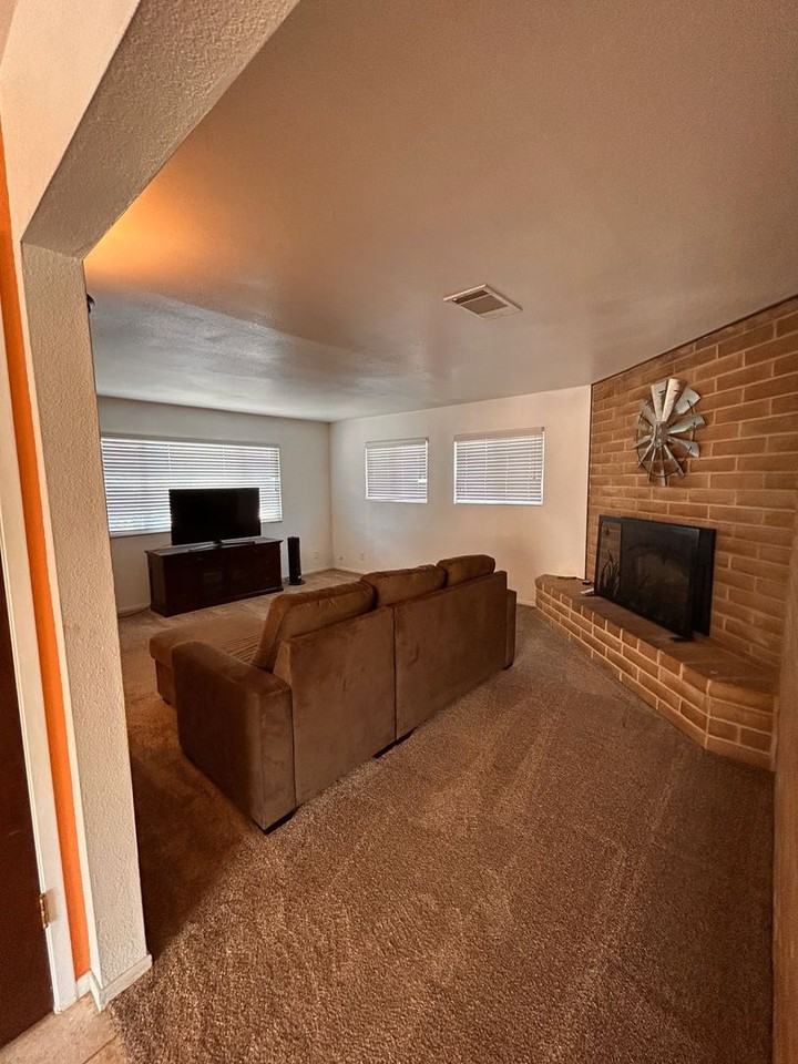 14196 Avenue 352 - Photo 3 of 19