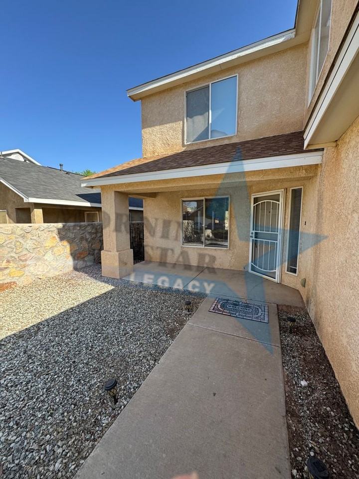 4999 Bosworth Rd - Photo 2 of 36