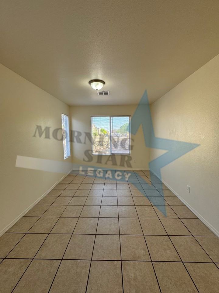 4999 Bosworth Rd - Photo 6 of 36