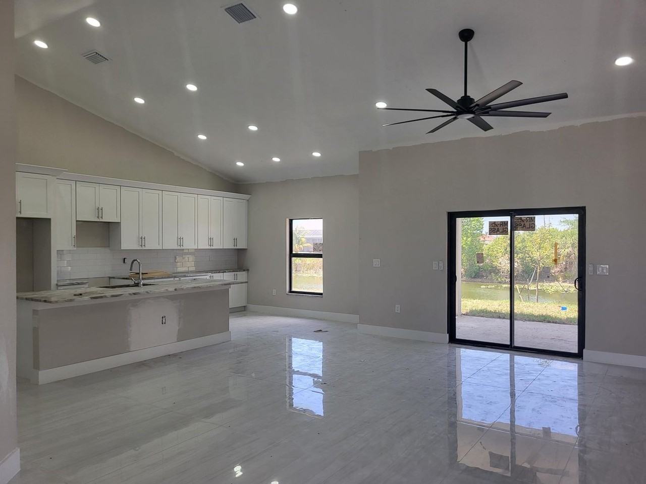 654 Ne 5th Pl - Photo 3 of 45