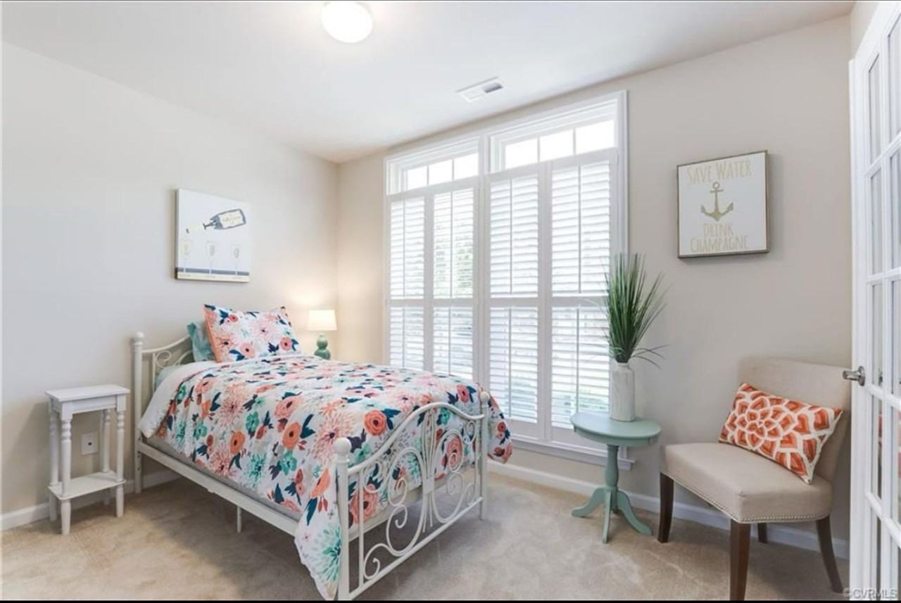 3907 Strolling Ln - Photo 3 of 7